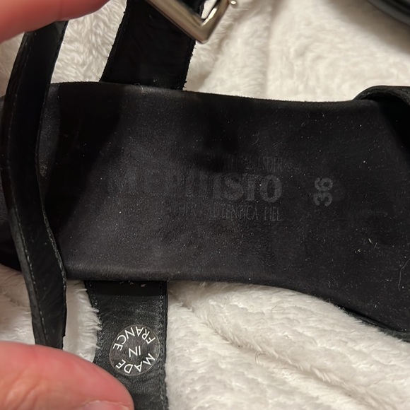 Mephisto black leather sandals buckle accent - Picture 12 of 12